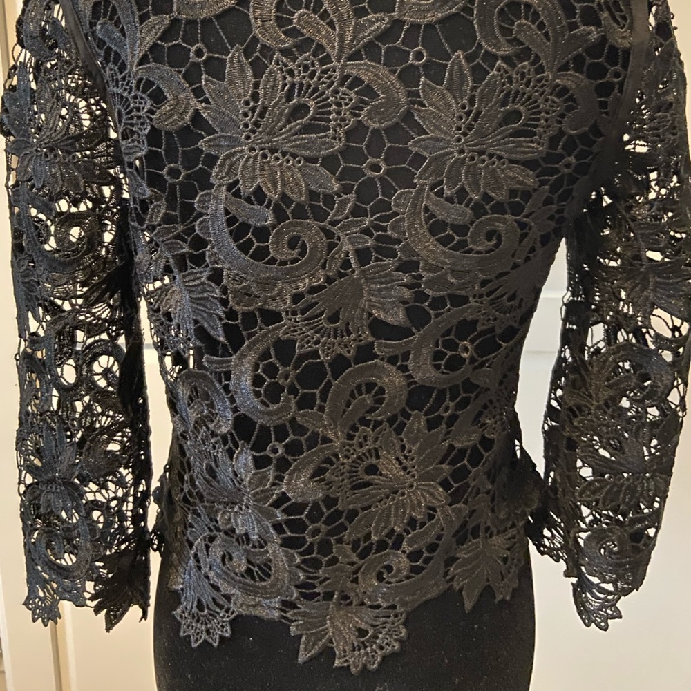 Gorgeous Guess Lace Jacket🖤 - Picture 2 of 3